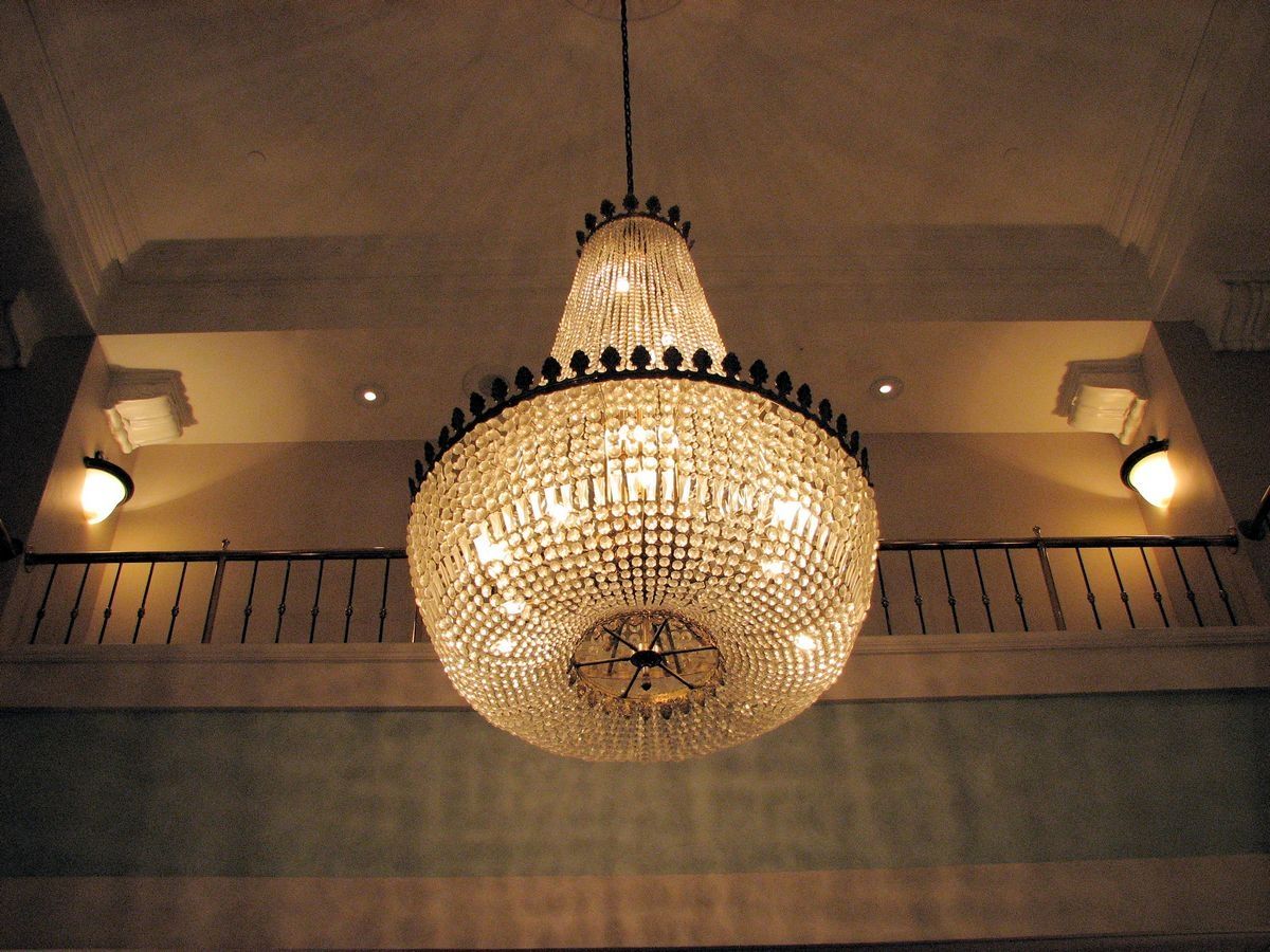 Chandelier Pertaining To Massive Chandelier (View 4 of 12)