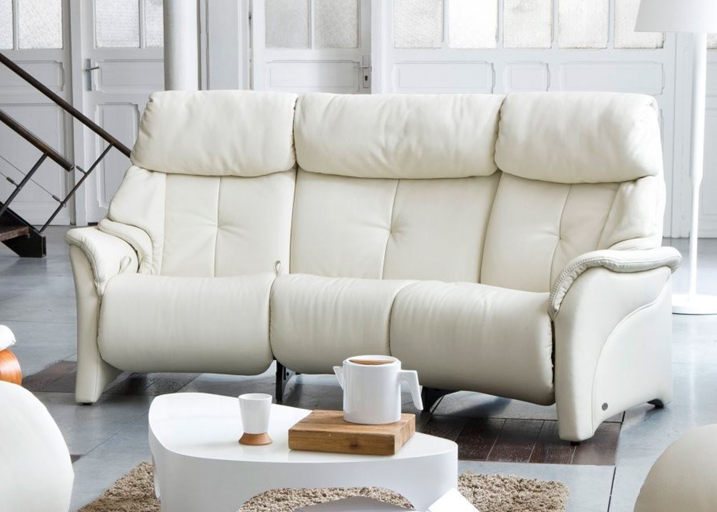 Sofas Center Fascinating Curved Reclining Sofa Photo Design With Regard To Curved Recliner Sofa (Photo 2 of 12)