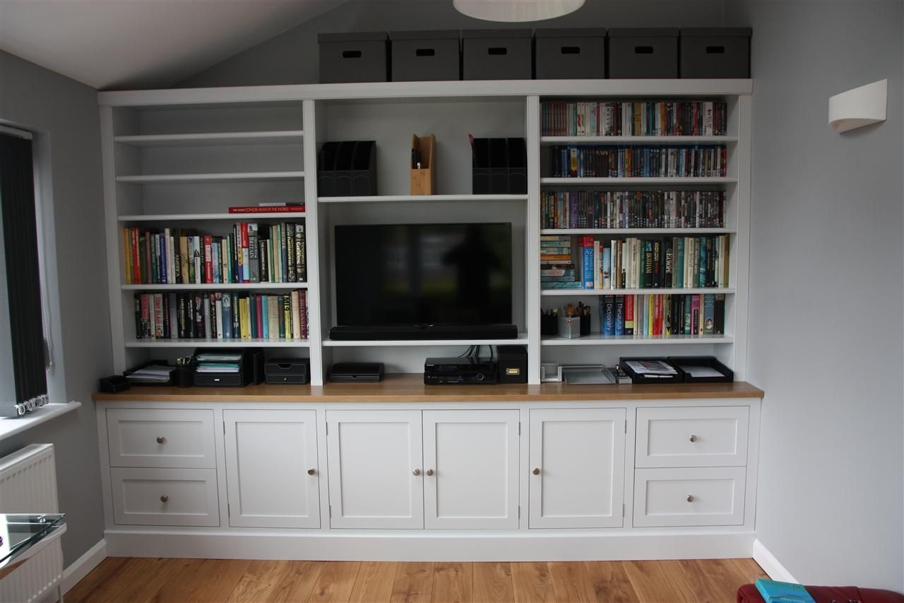 Tv And Family Room Regarding Tv In Bookcase (Photo 1 of 14)