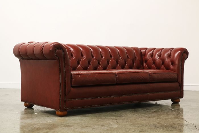 Vintage Tufted Leather Chesterfield Sofa Vintage Supply Store Throughout Tufted Leather Chesterfield Sofas (Photo 9 of 15)