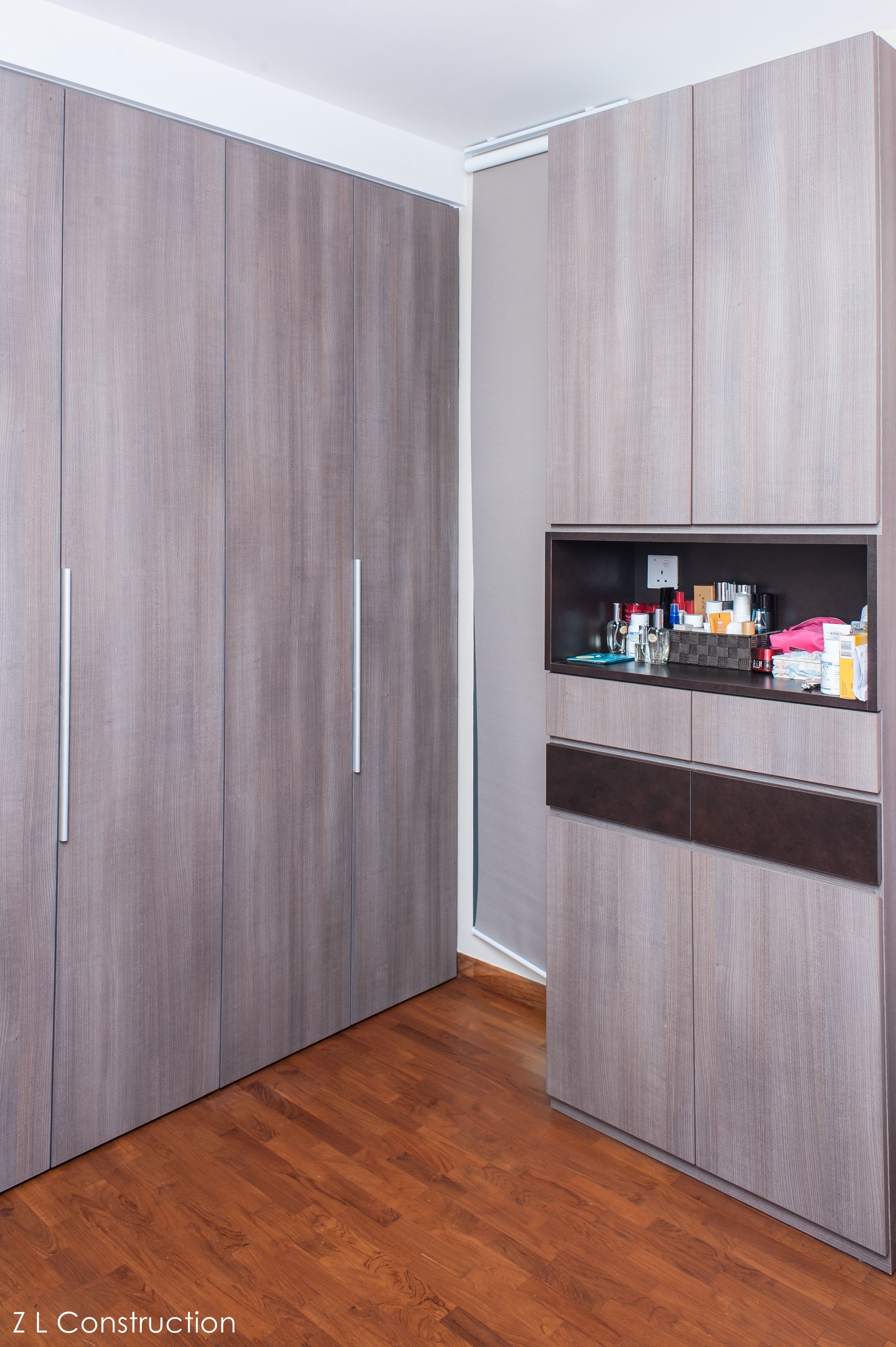 Z L Construction Singapore Wood Grained Laminated Wardrobe Within Dark Wardrobes (View 14 of 15)