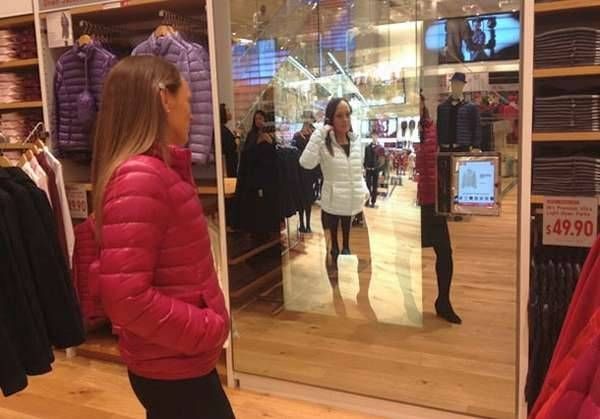 Color Changing Shopping Mirrors : Uniqlo Magic Mirror With Shopping Mirrors (Photo 1 of 30)