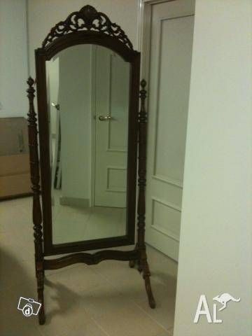 Featured Photo of 20 Best Ideas Free Standing Dressing Mirrors