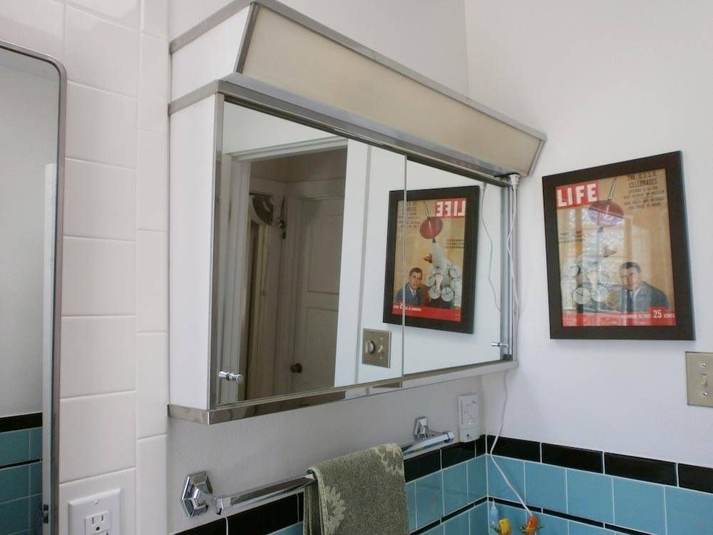 Retro Bathroom Mirror – D Y R O N Intended For Retro Bathroom Mirrors (View 15 of 20)