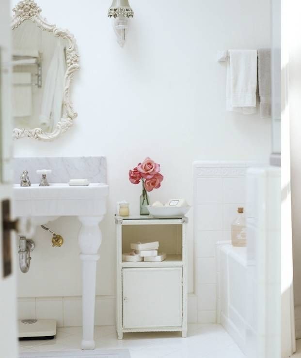 Shabby Chic Bathroom Design Design Ideas Pertaining To Shabby Chic Bathroom Mirrors (View 29 of 30)