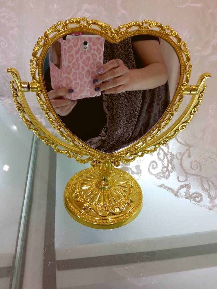 Vintage 2 Sided Heart Shaped Vanity Free Standing Dresser Mirror Pertaining To Gold Heart Mirrors (Photo 1 of 30)