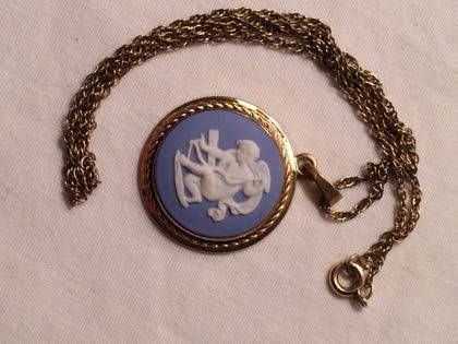 Antiques & Collectibles: Galloway Reader's Wedgewood Pendant Is Inside Most Recently Released Wedgewood Pendants (View 10 of 15)