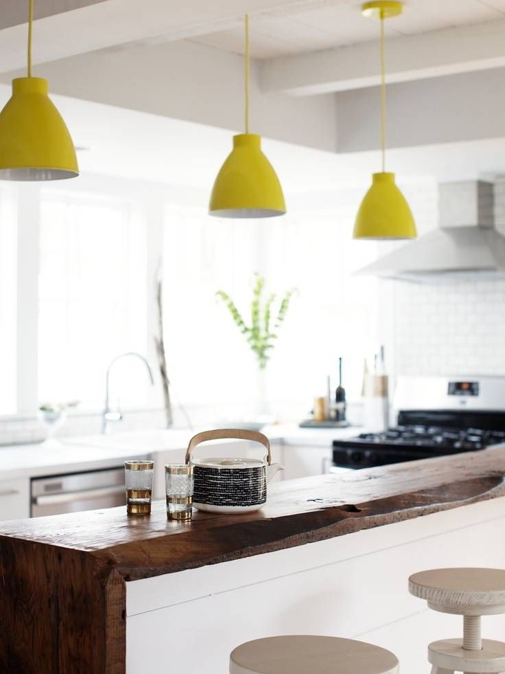 Chicdeco Blog | Lighting Your Kitchen With Pendant Lights Within Most Recently Released Yellow Pendant Lighting (Photo 10 of 15)