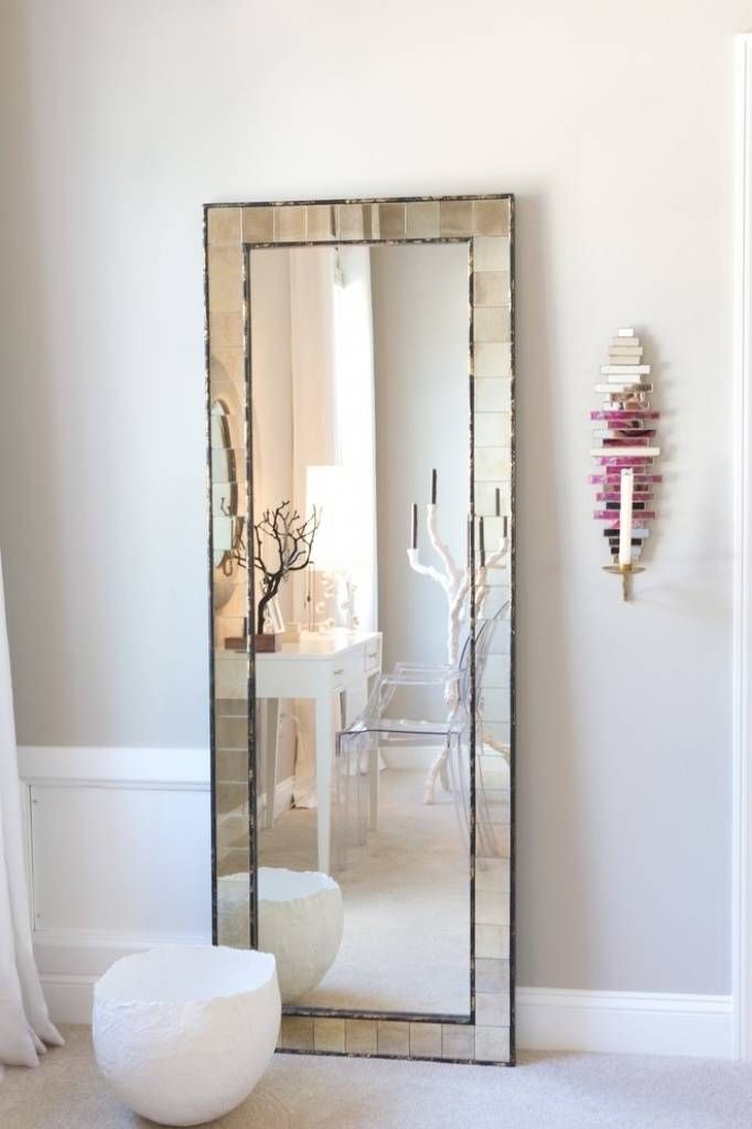 Full Length Decorative Wall Mirrors Full Length Oval Wall Mirror Regarding Oval Full Length Wall Mirrors (Photo 9 of 15)