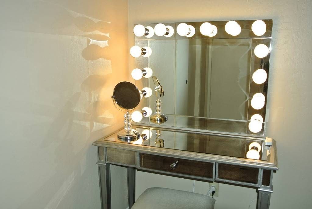 See Yourself Clearly Lighted Makeup Mirrors – Blake Lockwood – Medium In Lighted Vanity Mirrors For Bathroom (Photo 10 of 15)