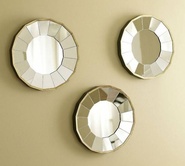 Small Round Wall Mirror – Round Designs Regarding Small Round Decorative Wall Mirrors (Photo 2 of 15)