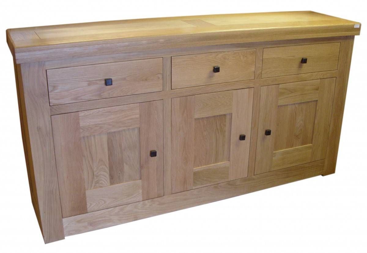 Chunky Oak 3 Door Sideboard For Most Recent Chunky Oak Sideboards (Photo 11 of 15)