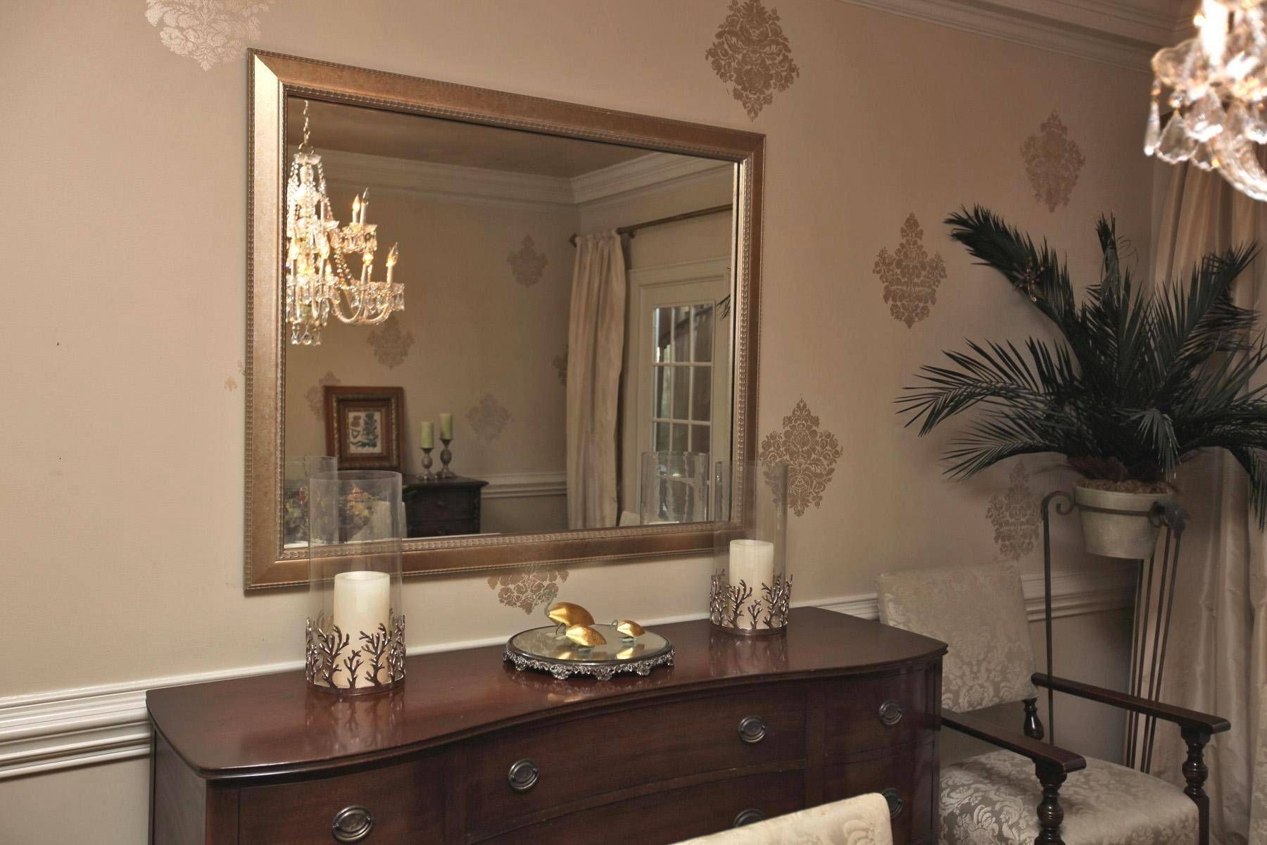 Featured Photo of 15 Best Mirror Over Sideboards