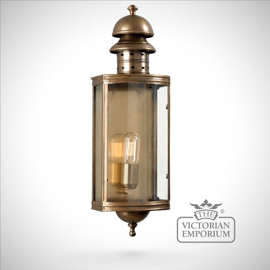 Antique Brass Single Lamp Victorian Outdoor Wall Lamp. Lighting Pertaining To Victorian Outdoor Wall Lighting (Photo 8 of 15)