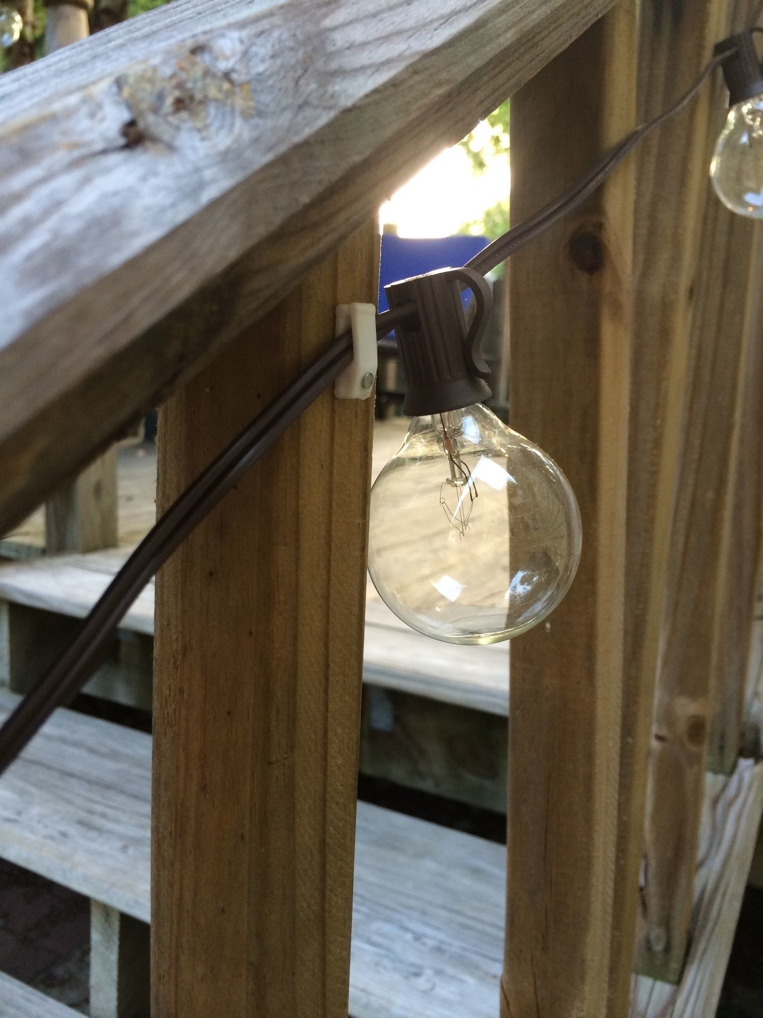 Featured Photo of 15 Inspirations Hanging Outdoor Lights Without Nails