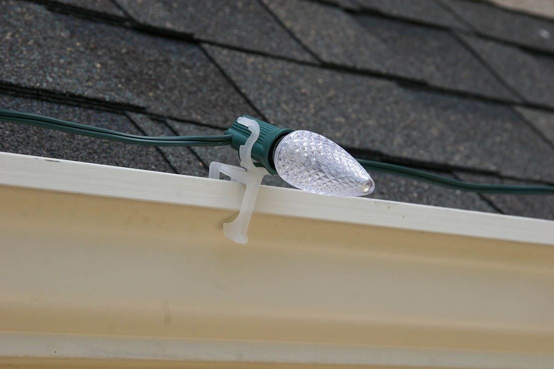 Clips For Hanging Christmas Lights Chritsmas Decor Throughout Hanging Outdoor Christmas Lights Hooks (Photo 8 of 15)
