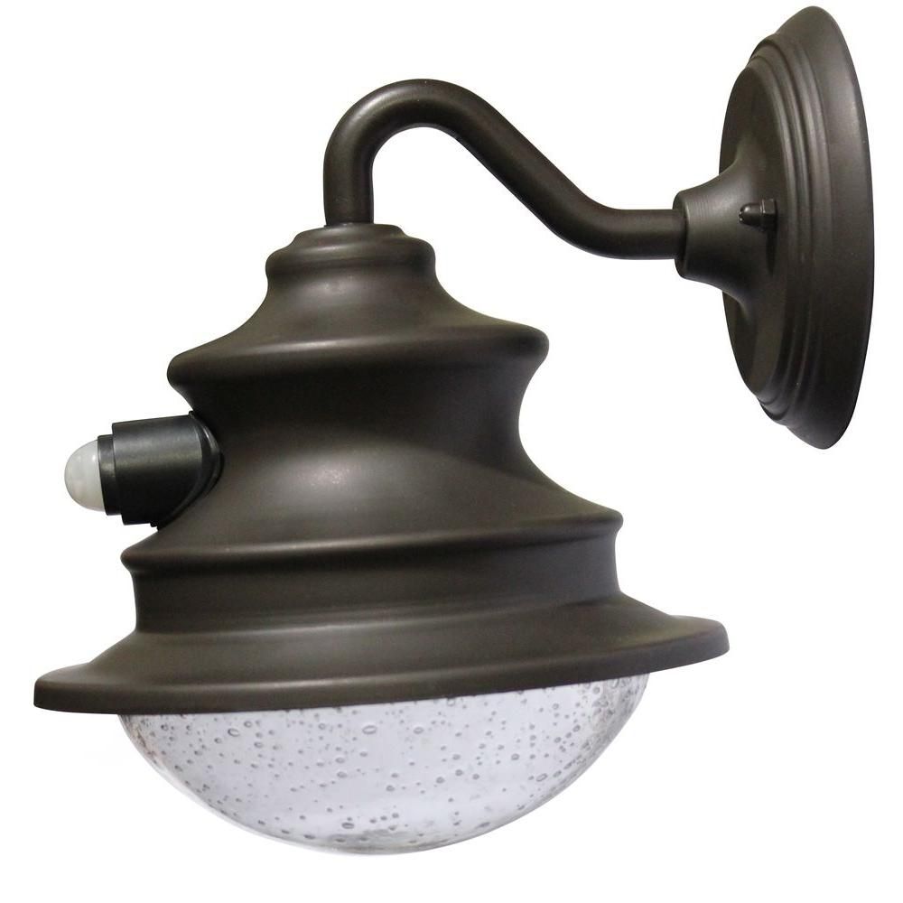 Gama Sonic Barn Solar Brown Outdoor Integrated Led Wall Light With Inside Barn Outdoor Wall Lighting (View 11 of 15)