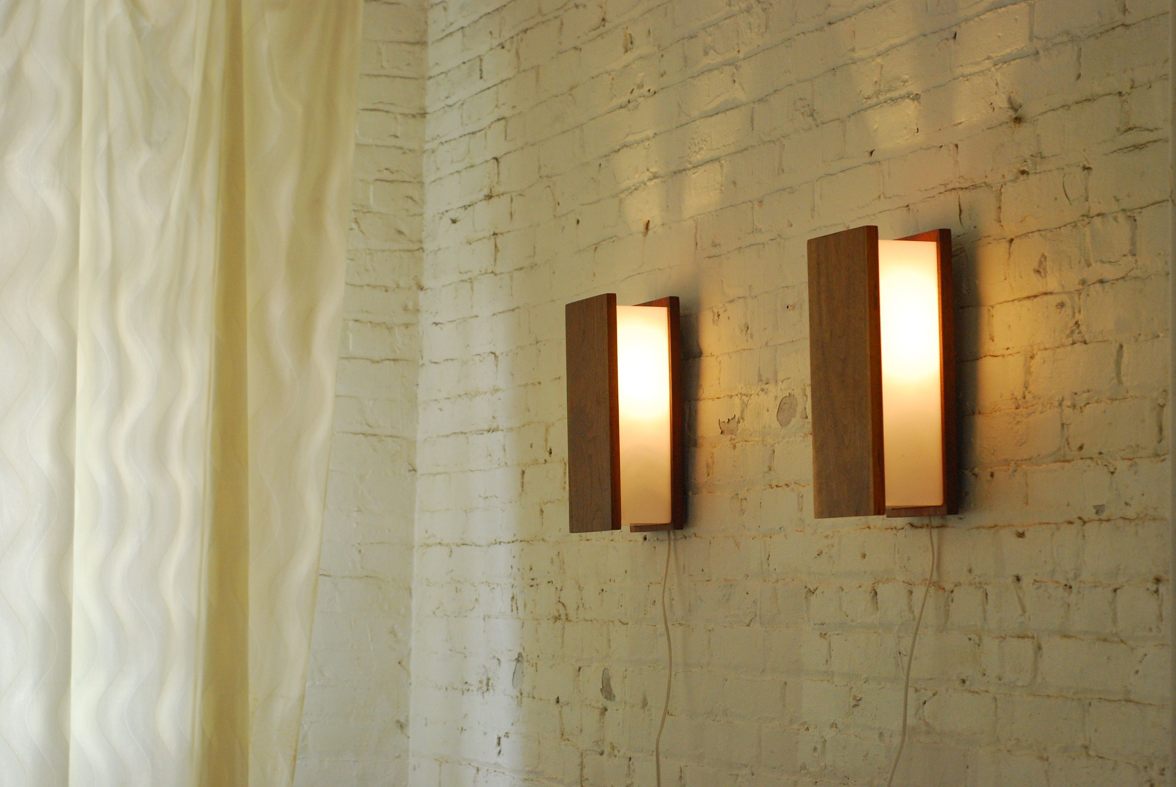 Lighting: Battery Powered Wireless Wall Sconce With Remote For Battery Outdoor Wall Lighting (View 15 of 15)