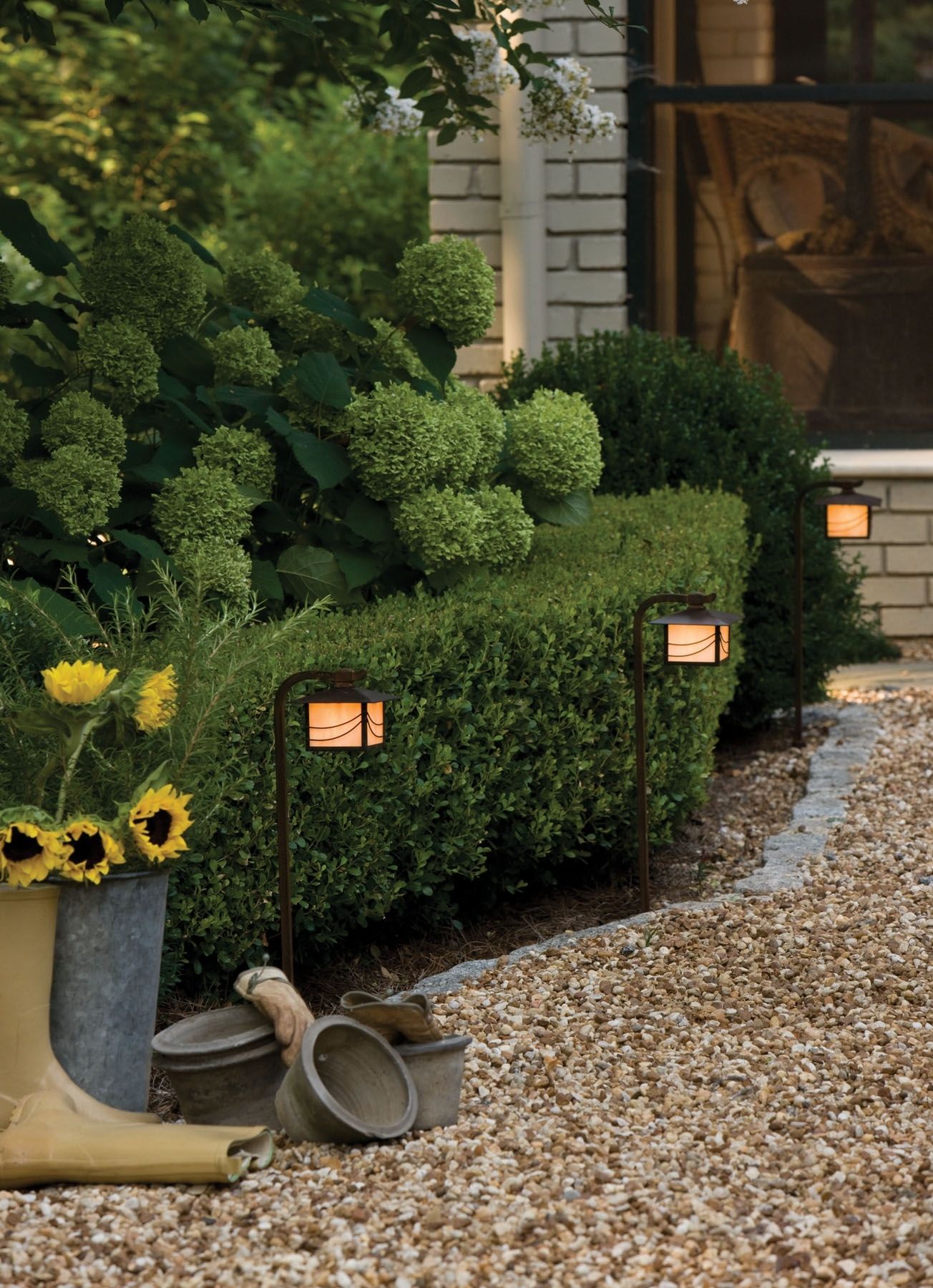 Lighting: Gravel And Landscape Borders With Turney Lighting For With Hinkley Lighting For Modern Garden (View 8 of 15)