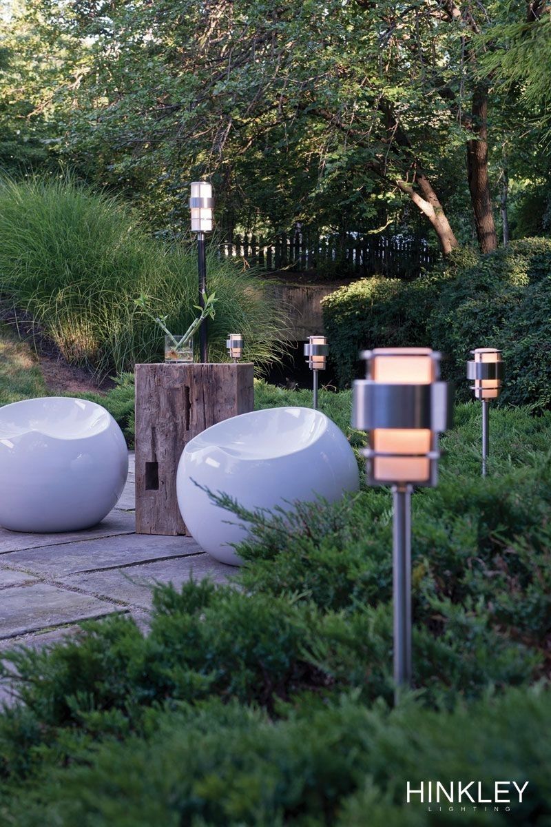 Featured Photo of The Best Hinkley Lighting for Modern Garden