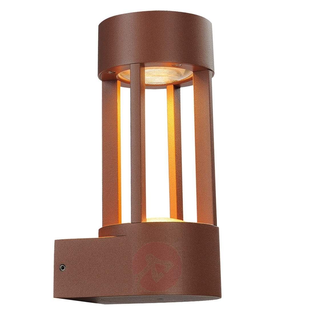 Striking Slots Wall Led Outdoor Wall Light, Rust | Lights.co (View 11 of 15)