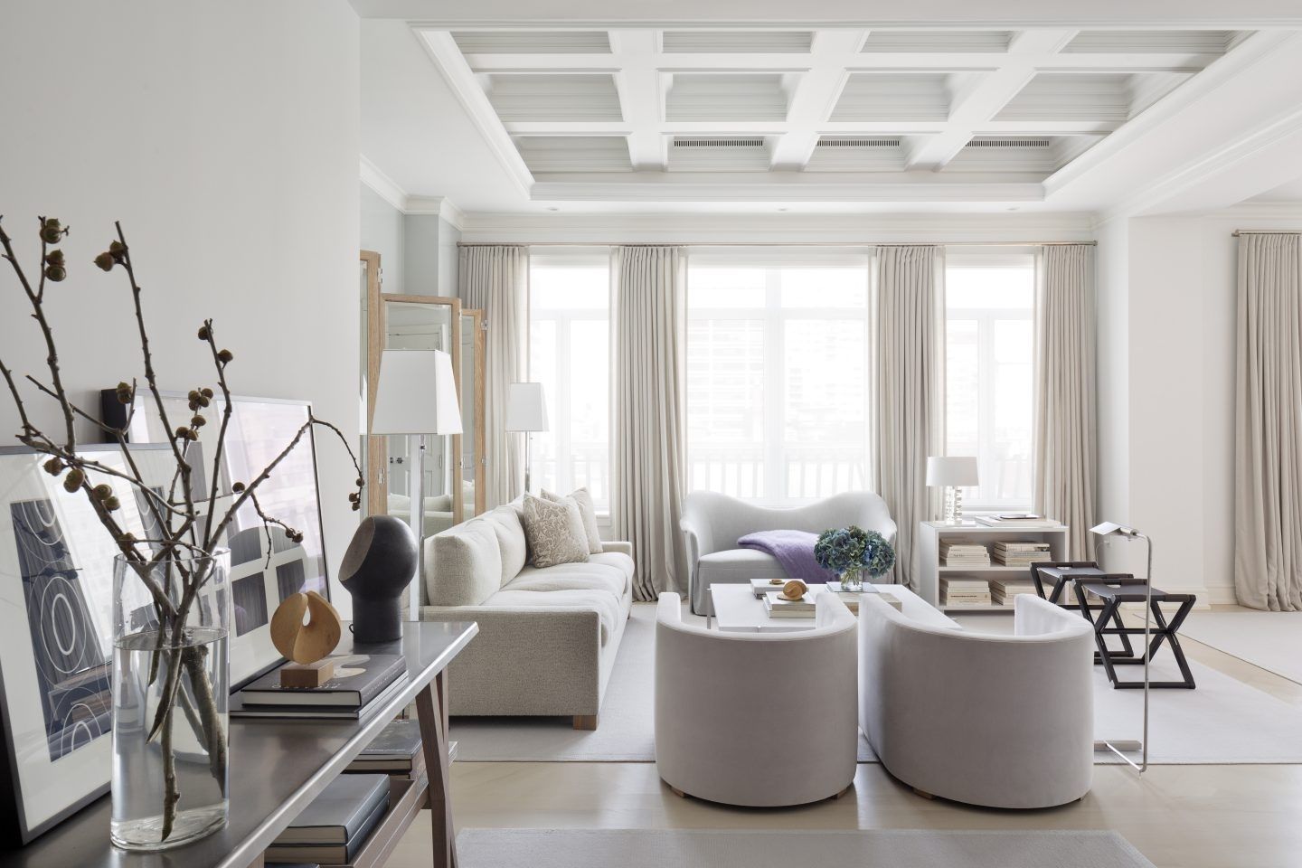 Luxury Living Room With Modern Floor Lamps In New York City Regarding Luxury Living Room Table Lamps (View 4 of 15)