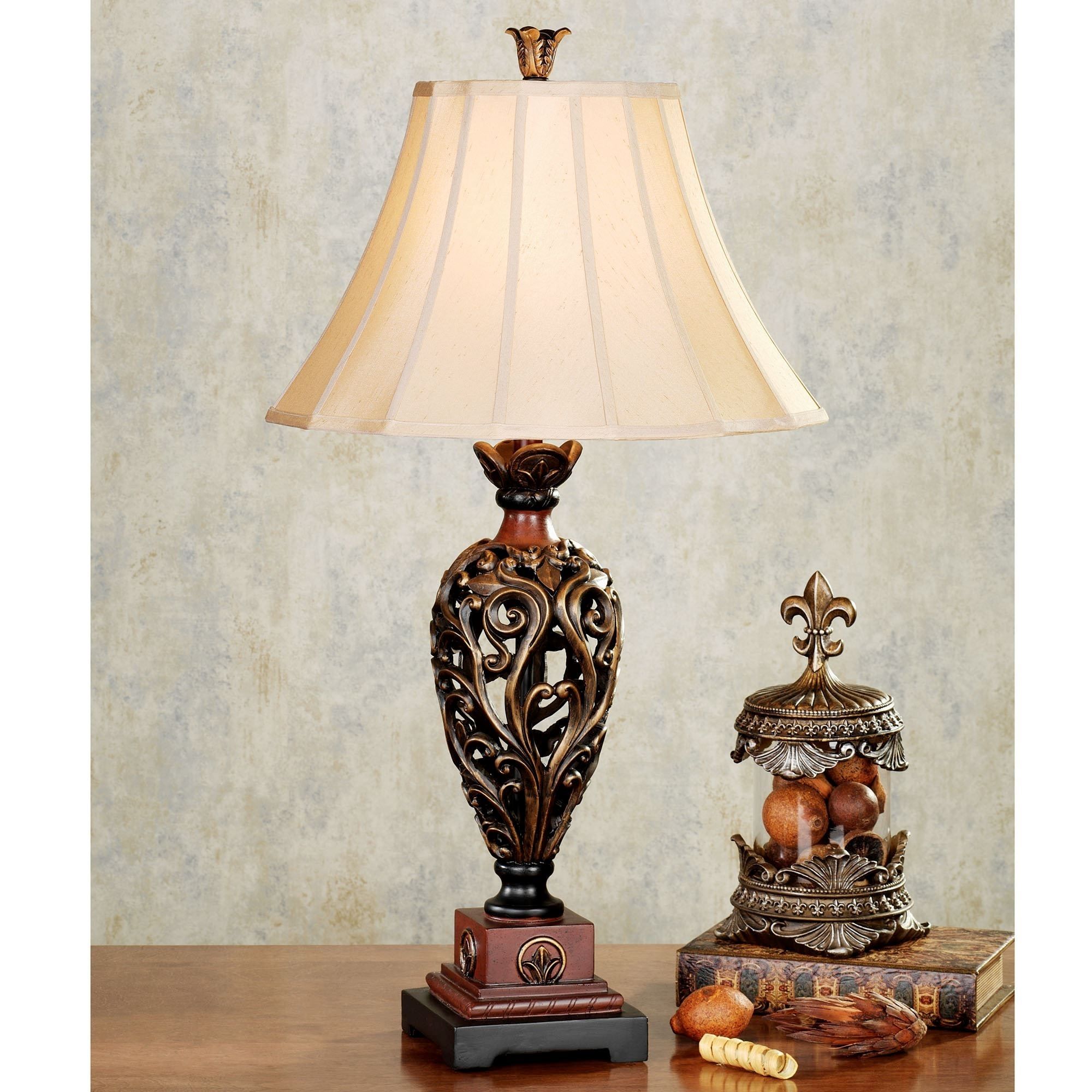 Featured Photo of 15 Best Ideas Antique Living Room Table Lamps