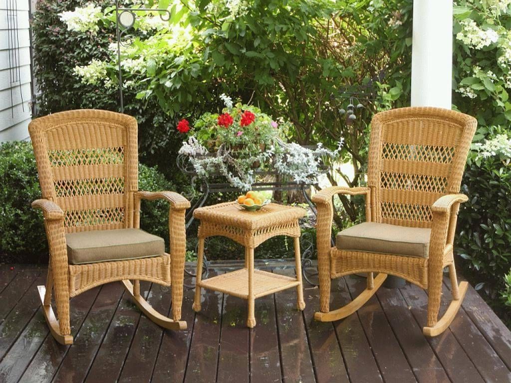 Charming Wicker Rocking Chair Indoor F20x In Stylish Inspiration To In Indoor Wicker Rocking Chairs (Photo 7 of 15)