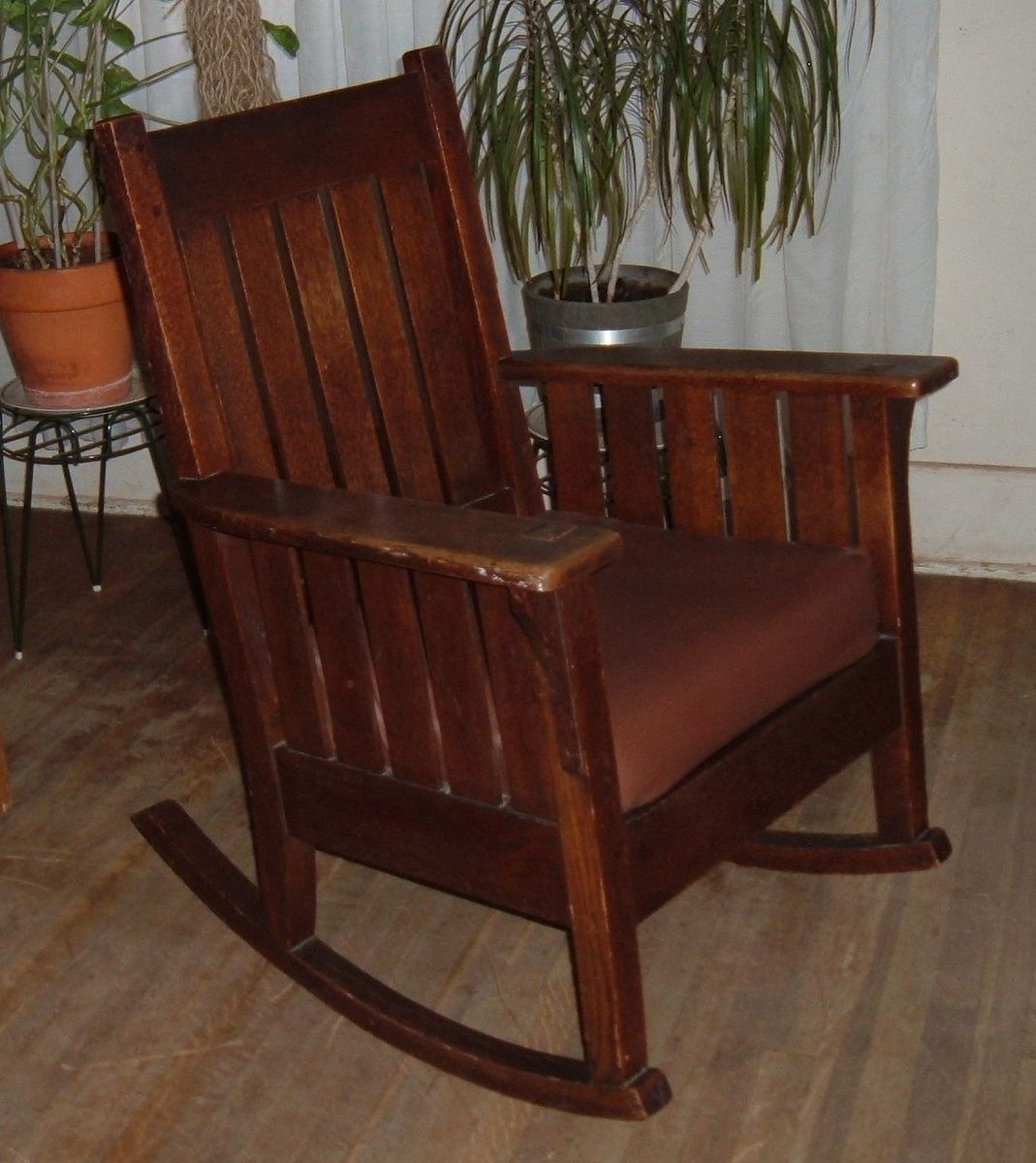 Types Of Antique Rocking Chairs | Antique Furniture Inside Old Fashioned Rocking Chairs (View 15 of 15)