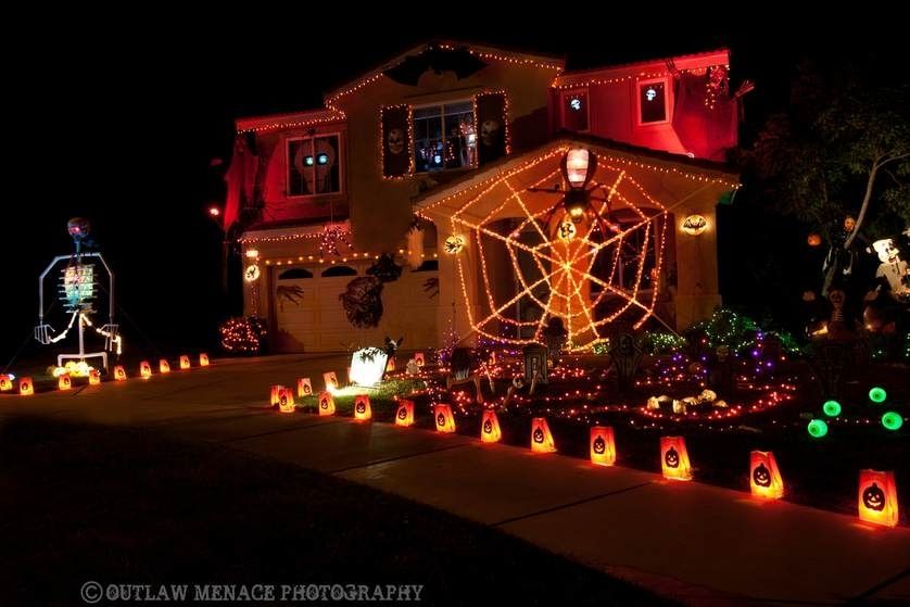 Halloween Décor Safety Smarts | Safebee With Regard To Outdoor Halloween Lanterns (View 3 of 15)