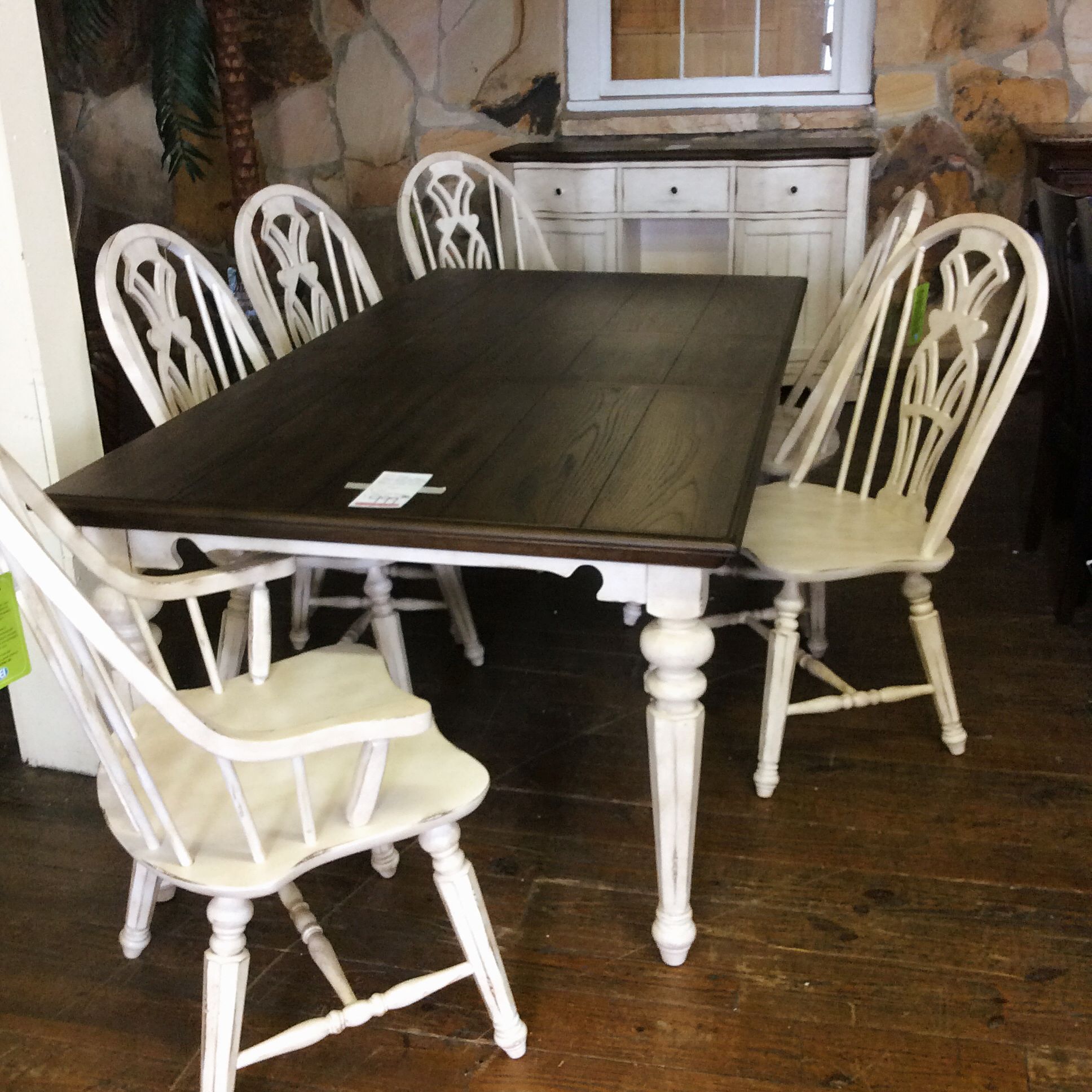 The "vintage Estates" Tei, Tennessee Enterprises, Inc., Has So Many Inside Most Popular Maloney 3 Piece Breakfast Nook Dining Sets (Photo 16 of 20)