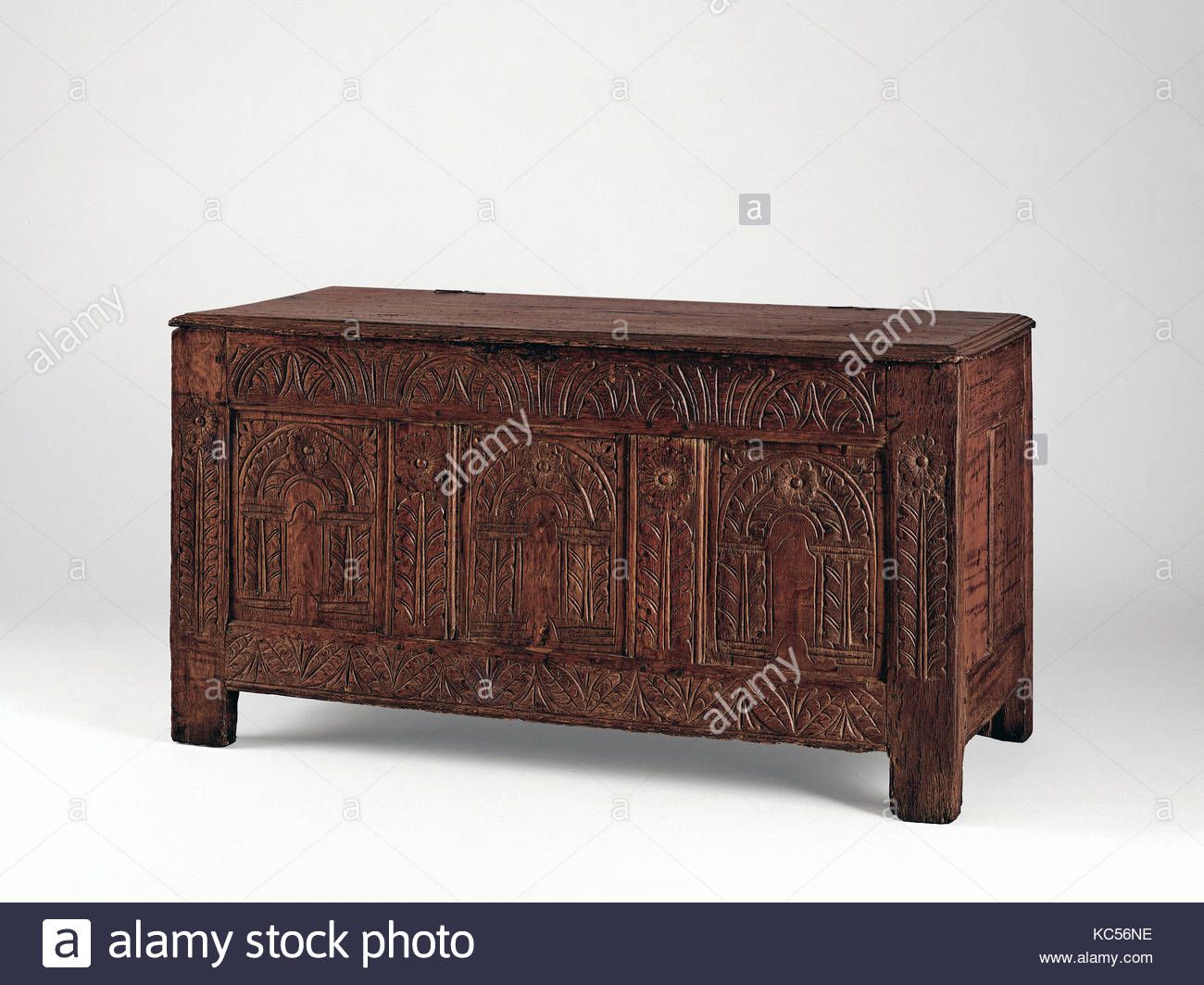 120 Cm X 80 Stockfotos & 120 Cm X 80 Bilder – Alamy Intended For Current Shoreland Sideboards (View 16 of 20)