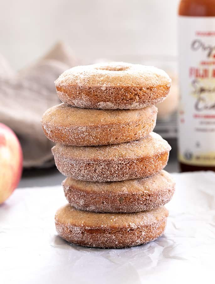 Gluten Free Apple Cider Donuts Regarding Apple Orchard Printed Kitchen Tier Sets (View 28 of 50)