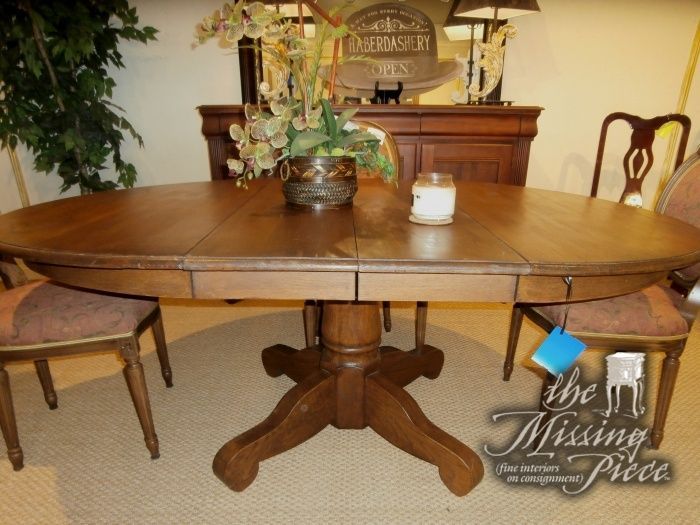 Vintage, Solid Oak Pedestal Dining Room Table With (2) 20 Inside Most Current Warner Round Pedestal Dining Tables (View 18 of 20)