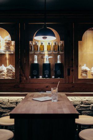 Well Known Adler Pub – Bild Von Irish Tavern, Murten – Tripadvisor Intended For Alder Pub Tables (View 15 of 20)