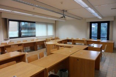 Mode 72" L Breakroom Tables In Current Séminaire Bn11 — Université De Namur (Photo 1 of 20)