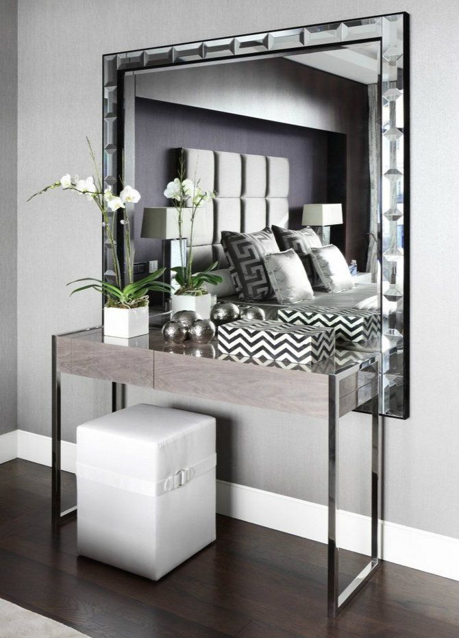 25 Modern Console Tables For Contemporary Interiors Regarding 2 Piece Modern Nesting Console Tables (Photo 6 of 20)