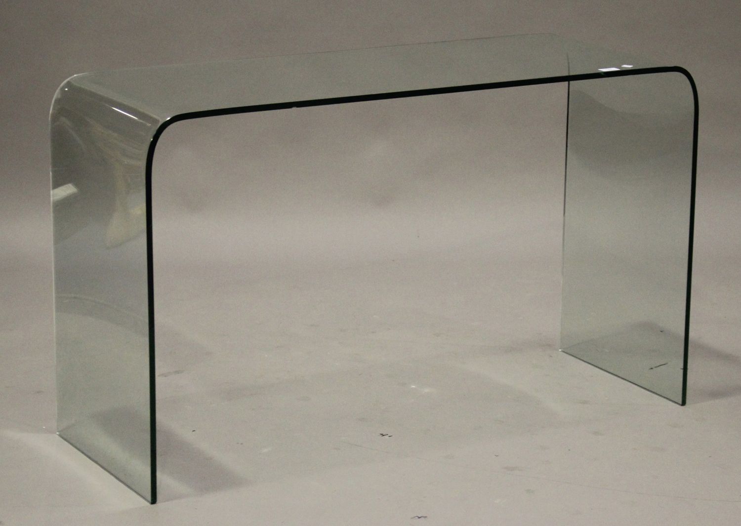 A Modern Clear Glass Console Table Of Curved 'u' Form Within Clear Glass Top Console Tables (View 20 of 20)