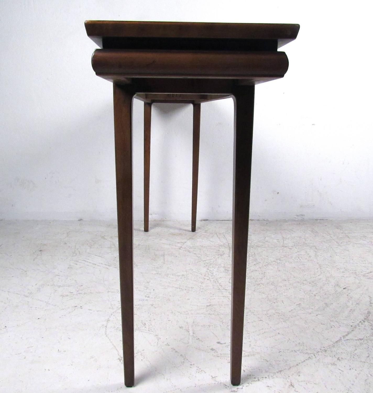 Mid Century Modern American Walnut Console Table At 1stdibs For Walnut Console Tables (Photo 11 of 20)