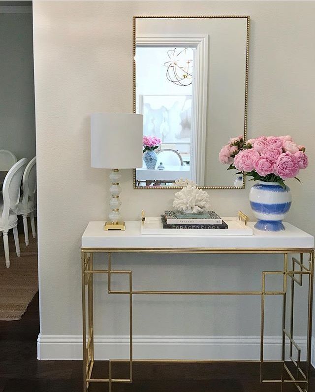 Pinnayeema Parveen On Entryway | Modern Entry Table Intended For Gold And Mirror Modern Cube Console Tables (Photo 9 of 20)