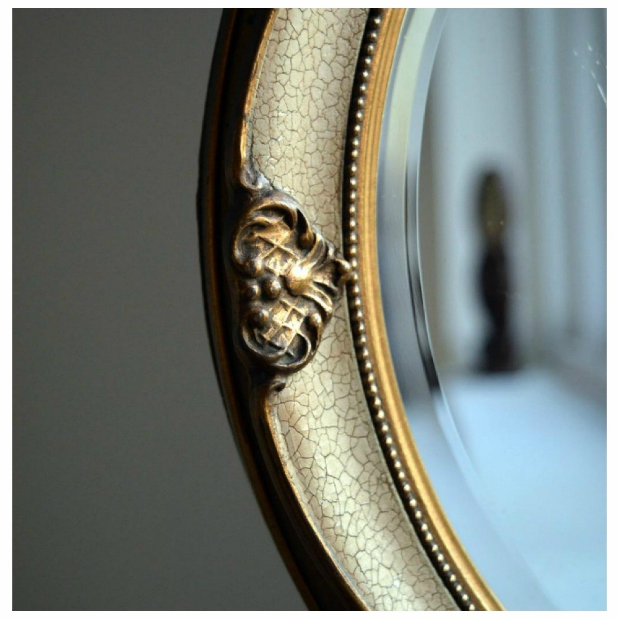 Beautiful Golden Round Mirror / Vintage 👍 | Round Mirrors, Mirror, Shpock With Golden Voyage Round Wall Mirrors (Photo 4 of 15)