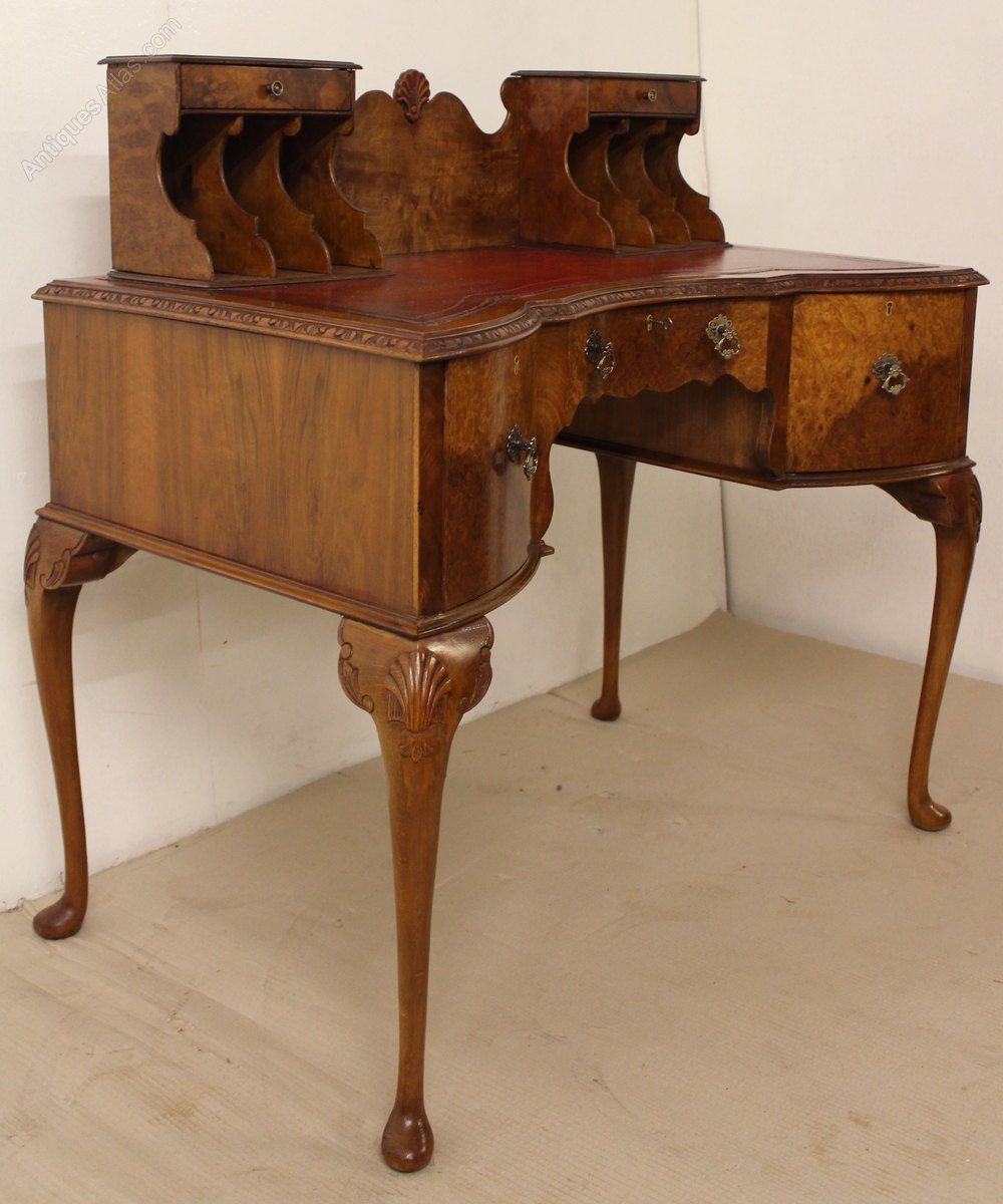 Burr Walnut Writing Desk – Antiques Atlas Intended For Glass And Walnut Modern Writing Desks (View 11 of 15)