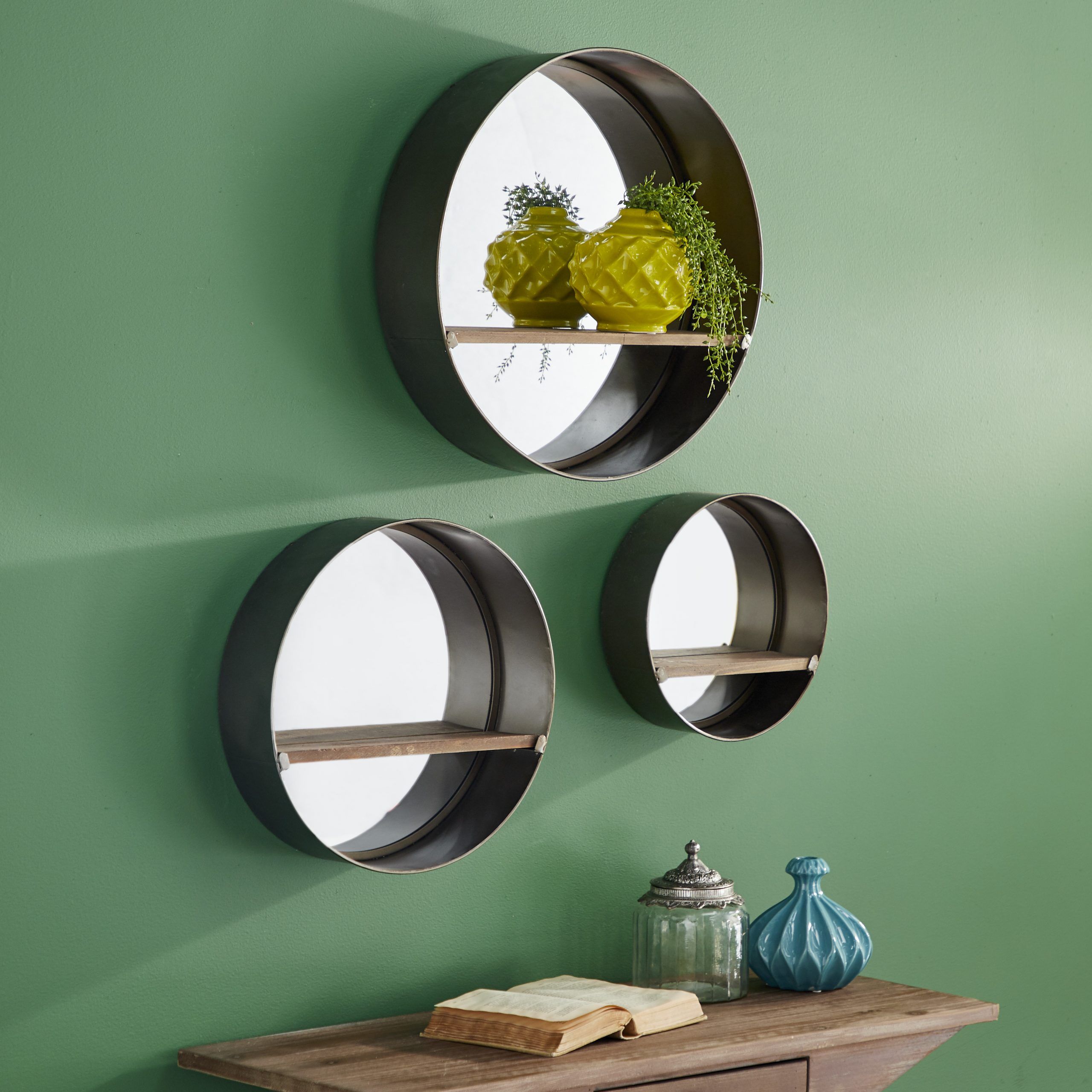 Decmode Large, Round Silver Metal Wall Mirrors With Natural Wood Throughout Clear Wall Mirrors (View 10 of 15)