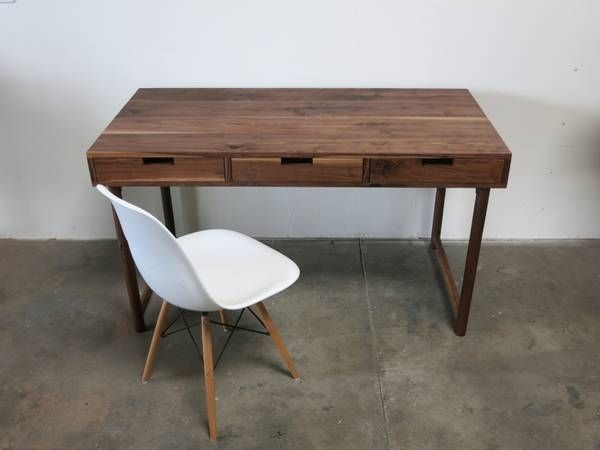 Hand Crafted Modern Walnut Desktravis Hayes Furniture | Custommade Within Glass And Walnut Modern Writing Desks (View 15 of 15)