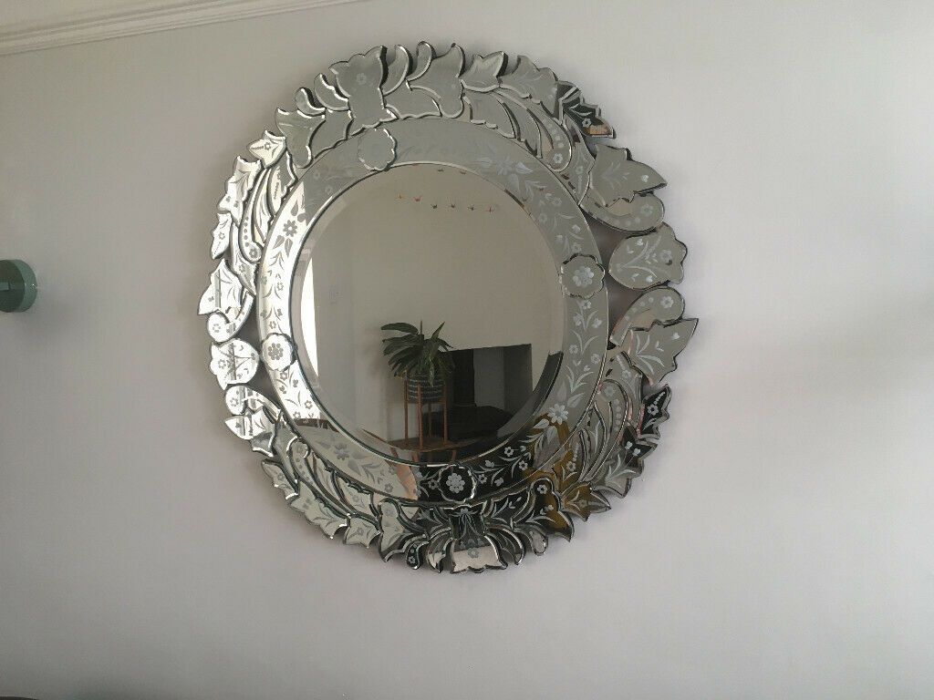 Large Round Silver Wall Mirror (View 6 of 15)
