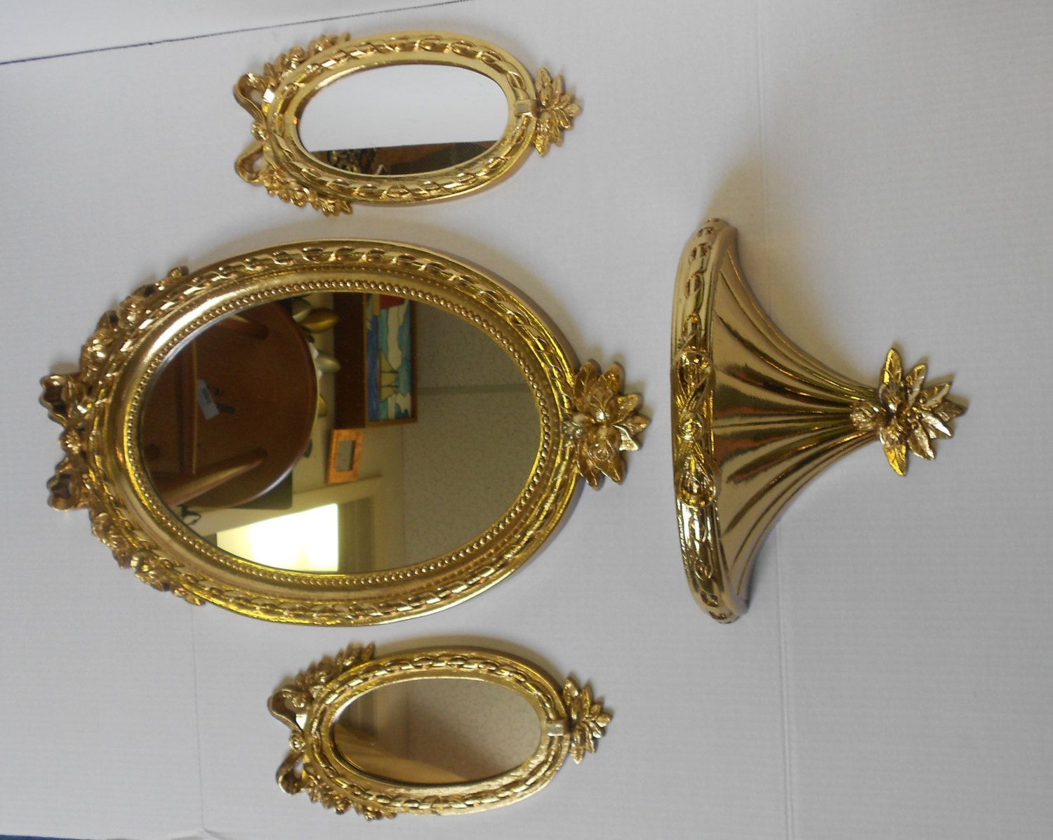 Set Of 3 Vintage Oval Wall Mirrors And Sconce,three Wall Ornate Baroque With Oval Wide Lip Wall Mirrors (View 15 of 15)
