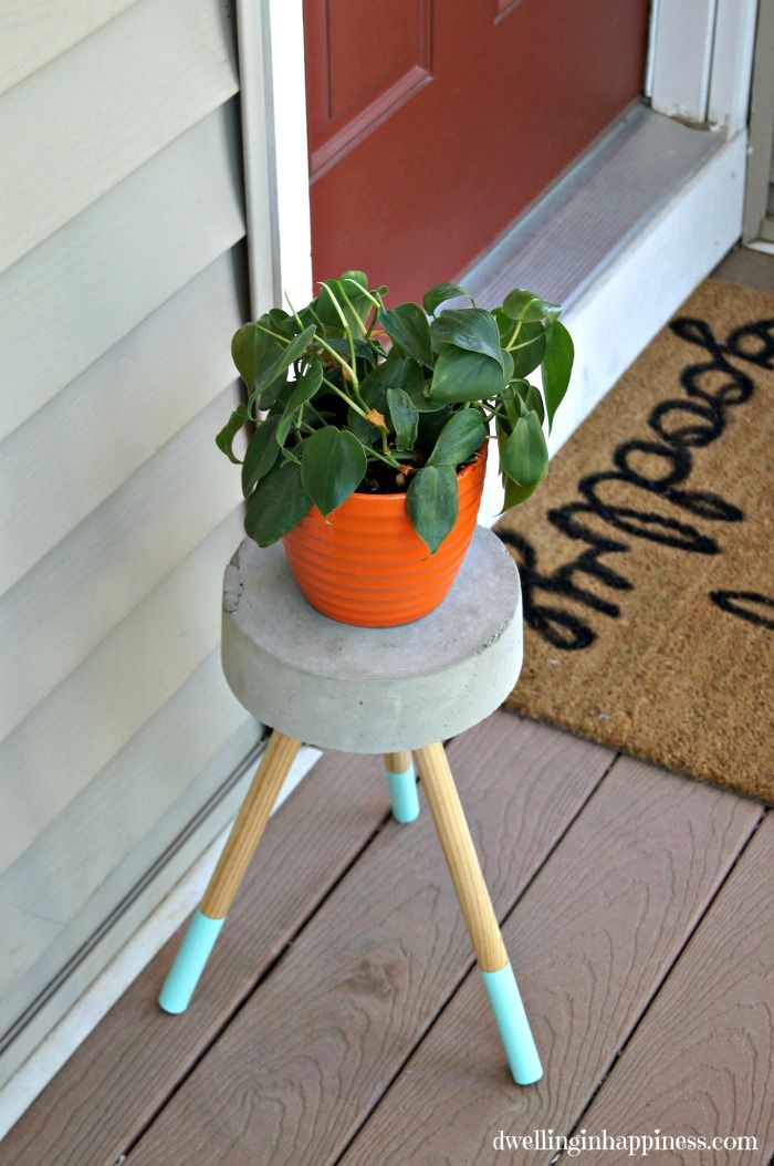 $5 Diy Concrete Plant Stand – Dwelling In Happiness With Regard To Cement Plant Stands (View 4 of 15)