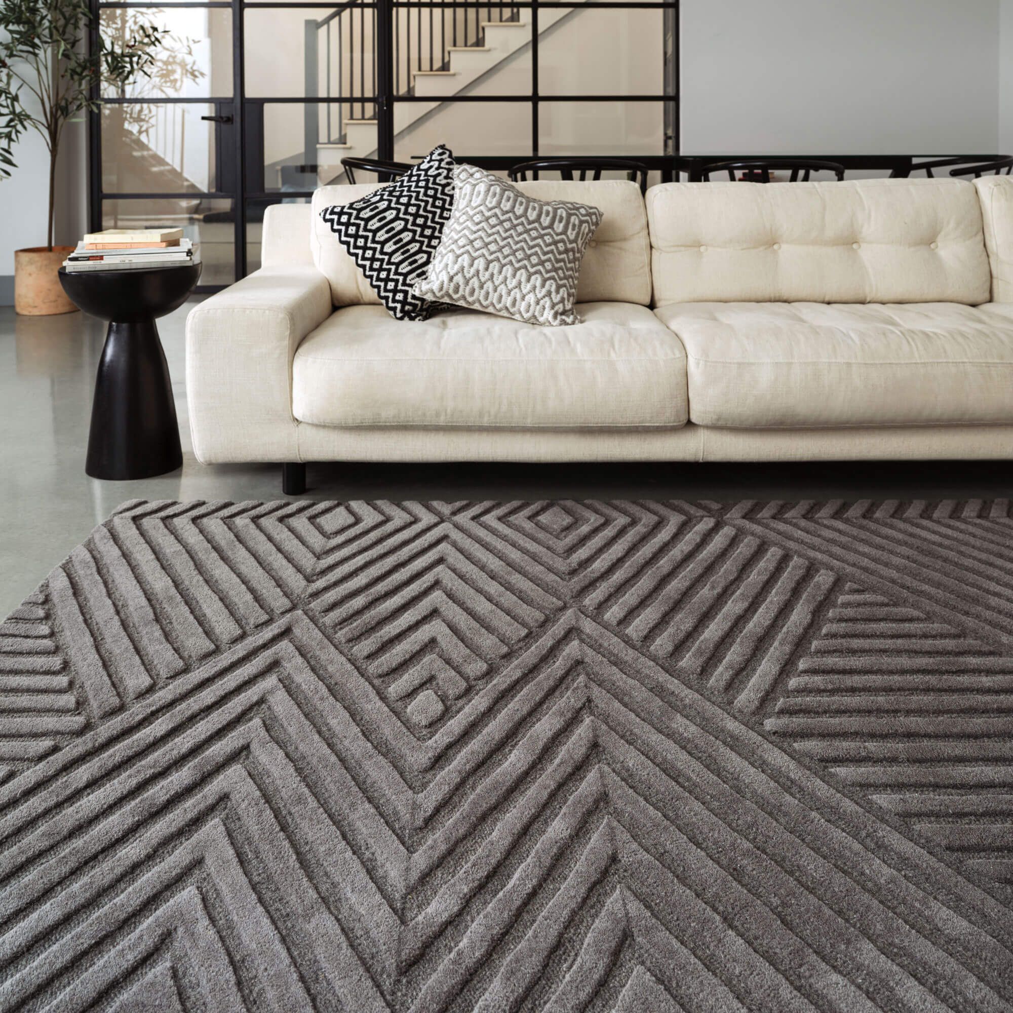 Hague Charcoal Rug Collection Throughout Charcoal Rugs (Photo 4 of 15)