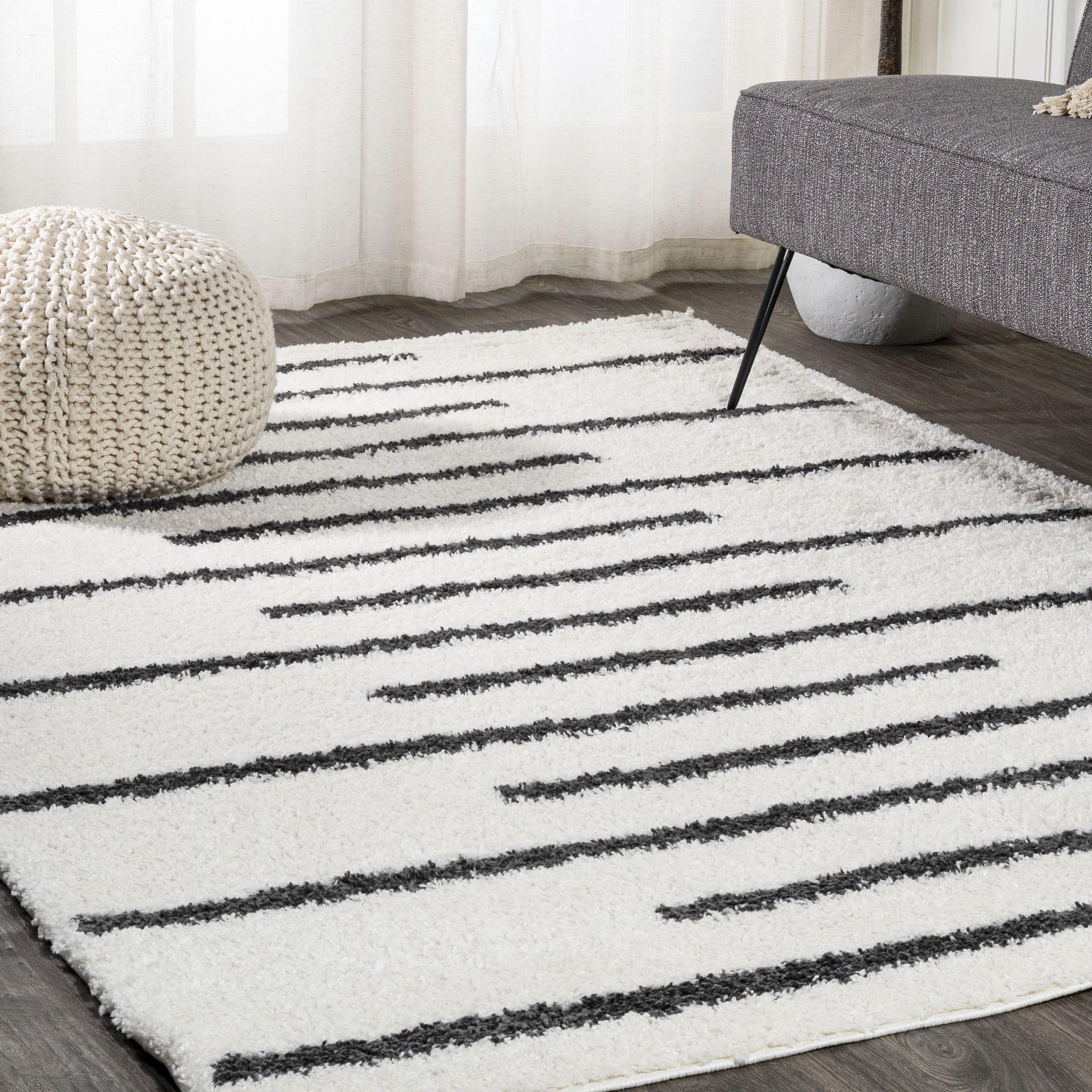 Jonathan Y 8 X 10 White/black Indoor Stripe Coastal Area Rug In The Rugs  Department At Lowes With Regard To Black And White Rugs (View 10 of 15)
