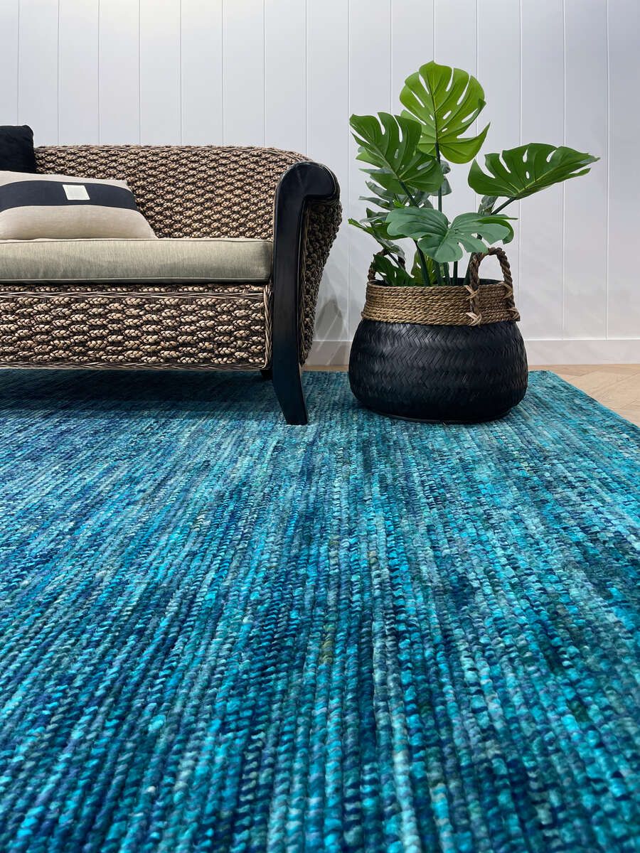 Featured Photo of 15 Collection of Turquoise Rugs